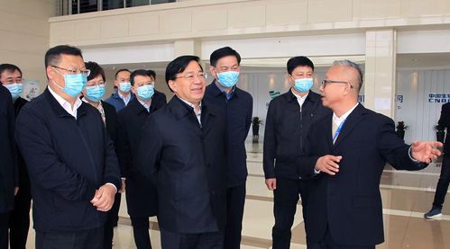 韩俊到长春生物制品研究所看望慰问节日期间在岗工作人员并调研